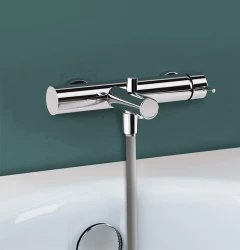 Waterevolution Flow Bathub mixer with flexible, handshower and directional holder Chrome T13001