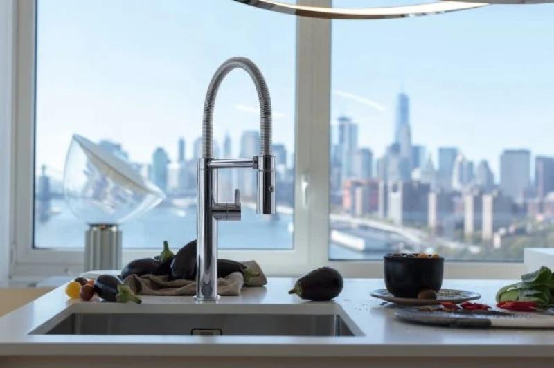 Franke Pescara Semi Pro L Küchenarmatur flexibler Auslauf Chrom 115.0393.975