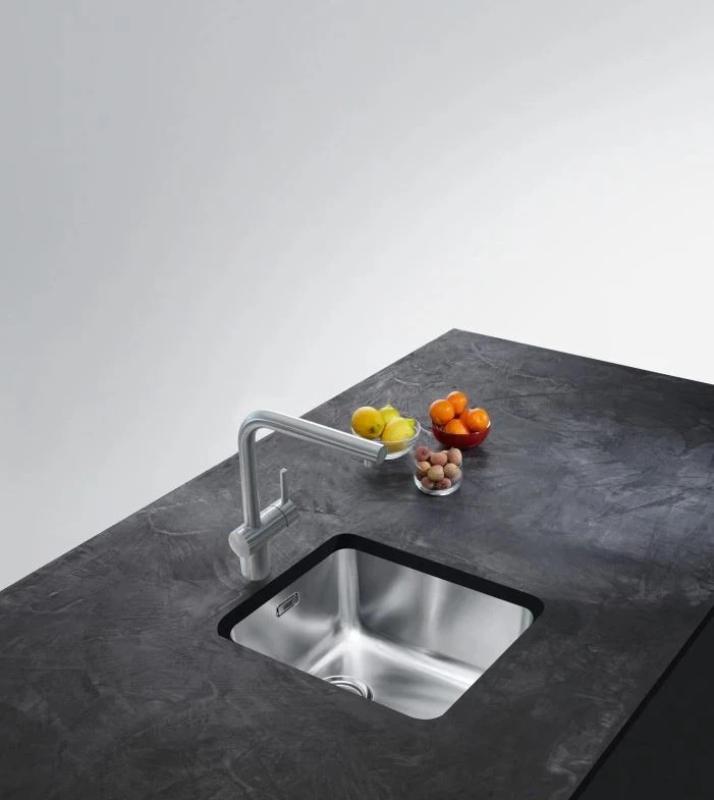 Franke solid stainless steel kitchen tap Atlas Neo swivel spout 115.0521.435