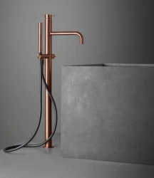 Waterevolution Flow freestanding bath mixer with hand shower Brushed Copper T133CPE