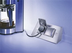 Power socket with 2 hinged covers pin-earth ST3900ST