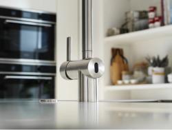 Franke brushed stainless steel sensor Kitchen tap Atlas Neo with pull-out spout stainless steel 115.0625.523