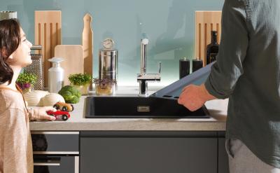 Franke Maris MRG 120-35-35 Fragranite black edition matte black double undermount sink