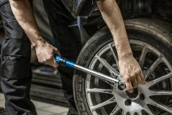 Hoegert Drehmomentschlüssel 1/2" 40-220Nm 1208960088