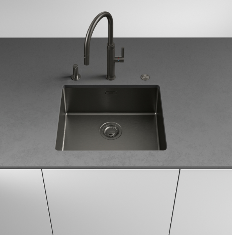 Franke Mythos Masterpiece Kitchen Faucet Anthracite with J-Spout and Pull-Out Spray Head - 115.0711.555