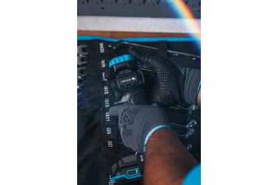 18 V FLASHLIGHT