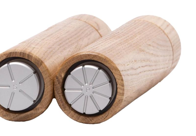 Woodsea Upside Down Oak - Oak wooden pepper mill Ø5.4x22.5 cm 1208971592