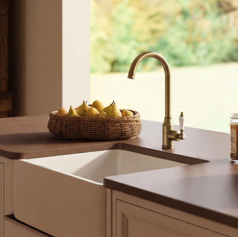 Aquanello Heritage Manor Classic Kitchen Nostalgic Kitchen Faucet, Bronze BN-9001-HM