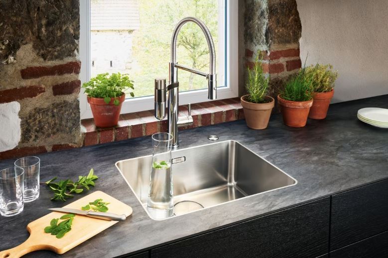 New Franke MYX Mythos stainless steel sinks from March 1, 2021